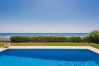 Villa en Marbella - 1100 Stunning Marbesa Beachfront Villa with Garden Villa en Marbella - 1100 Stunning Marbesa Beachfront Villa with Garden