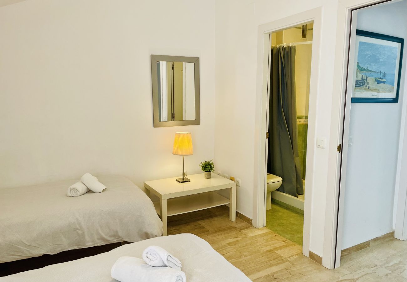 Apartamento en Algarrobo Costa - Albatros 3 by At Home Costa del Sol