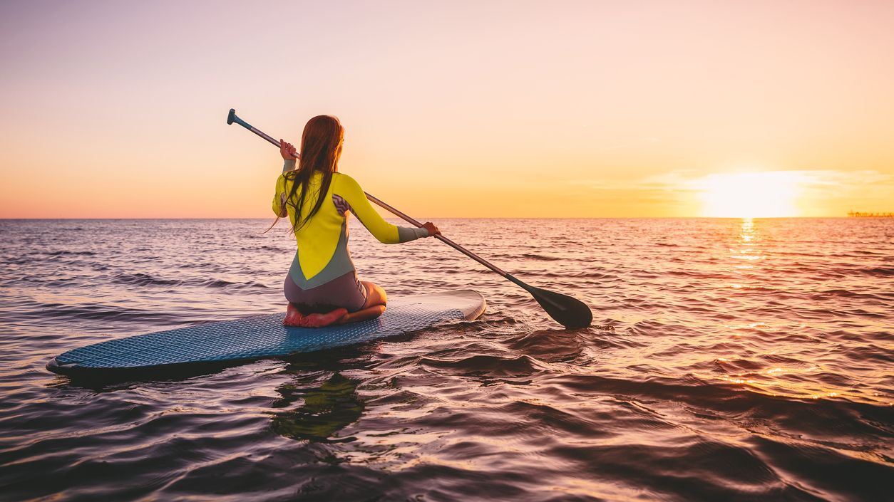 paddle-surf-puesta-de-sol-costa-del-sol.jpg