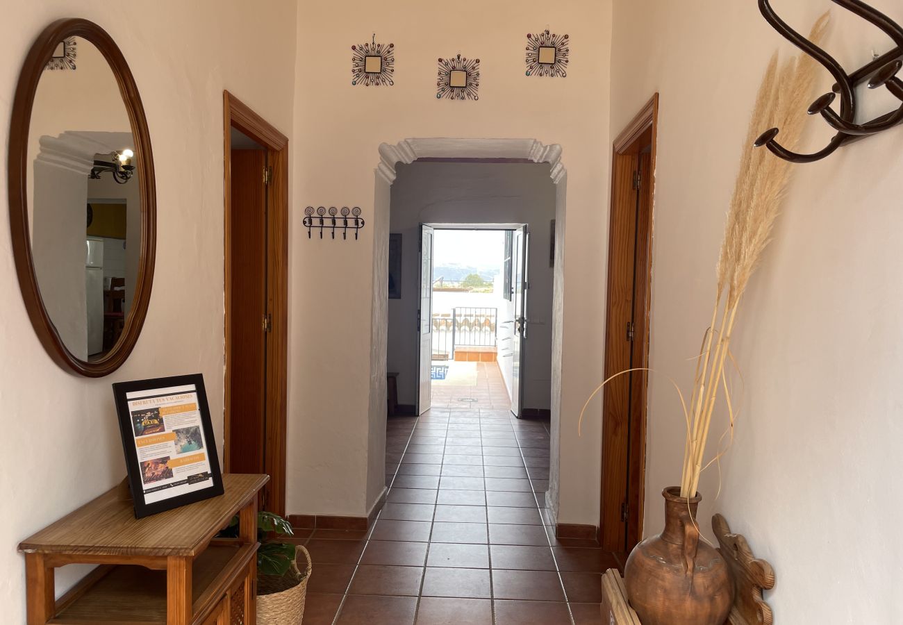 House in Maro - Casa Paquita con piscina privada en Maro By At Hom