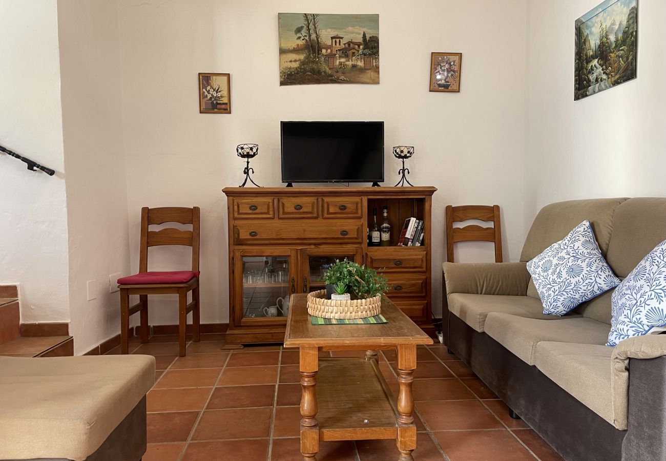 House in Maro - Casa Paquita con piscina privada en Maro By At Hom