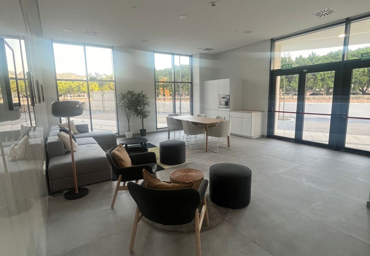 Apartment in Málaga - Piso en Torre Martirico en el centro de Malaga