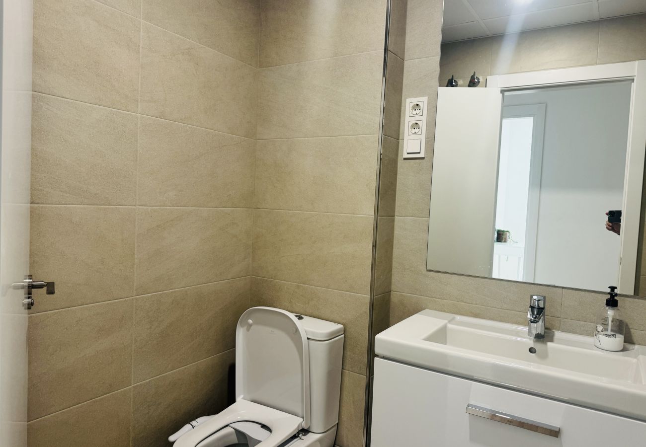 Apartment in Málaga - Piso en Torre Martirico en el centro de Malaga