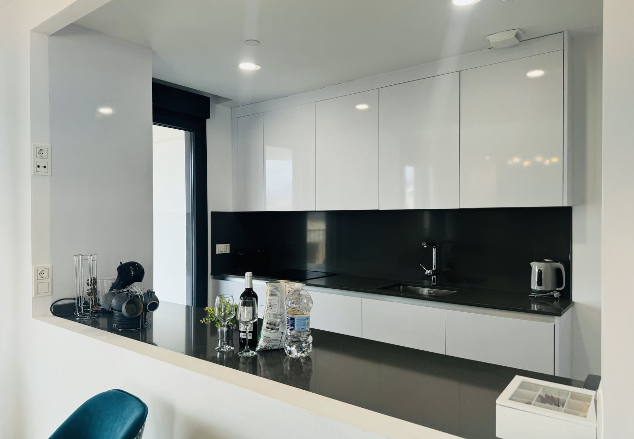 Apartment in Málaga - Piso en Torre Martirico en el centro de Malaga
