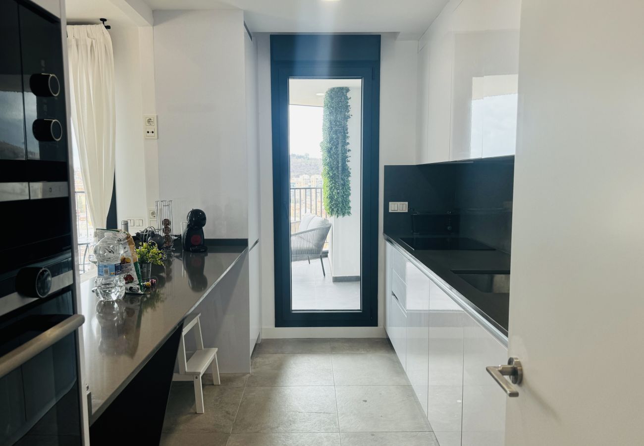 Apartment in Málaga - Piso en Torre Martirico en el centro de Malaga