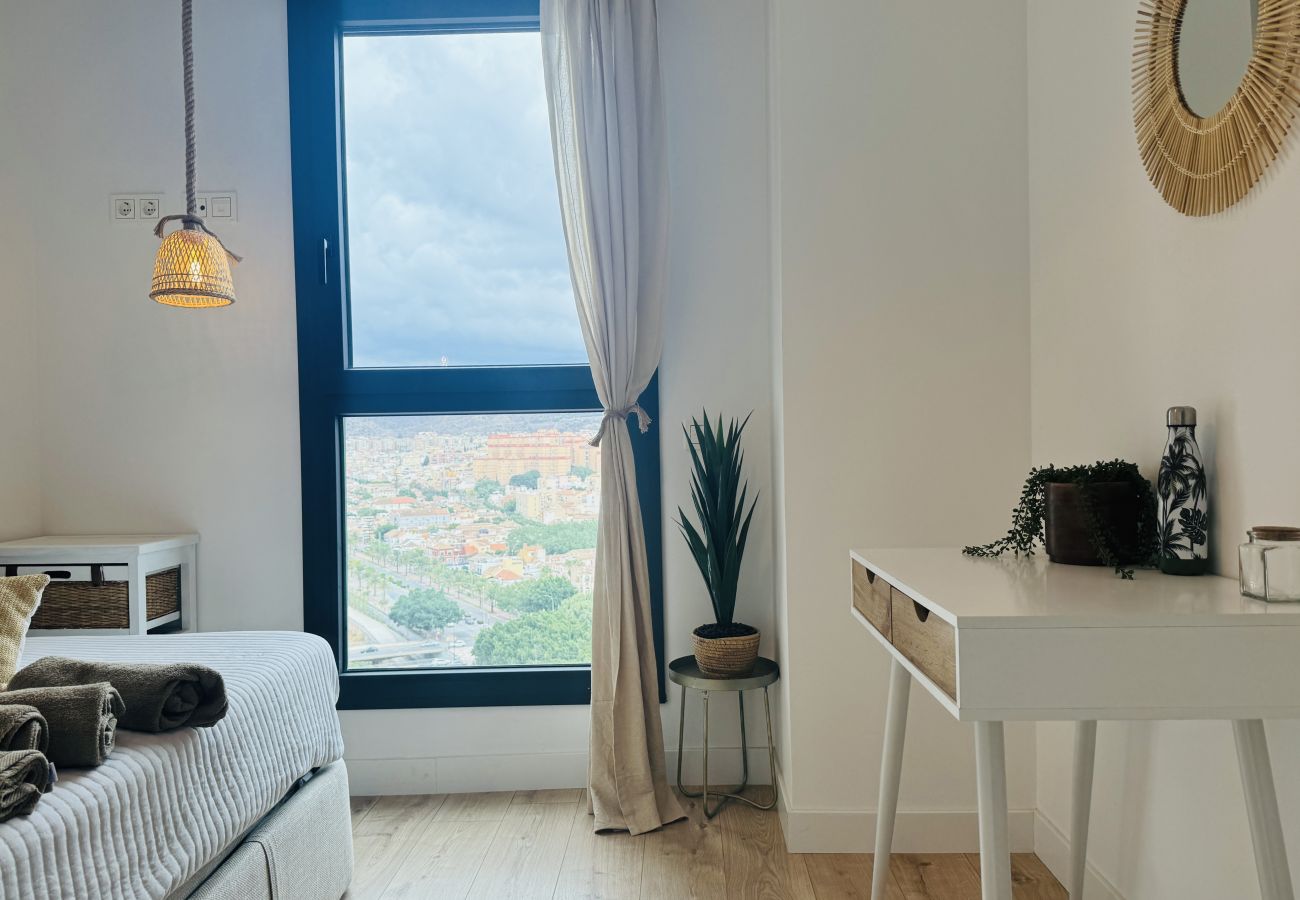 Apartment in Málaga - Piso en Torre Martirico en el centro de Malaga