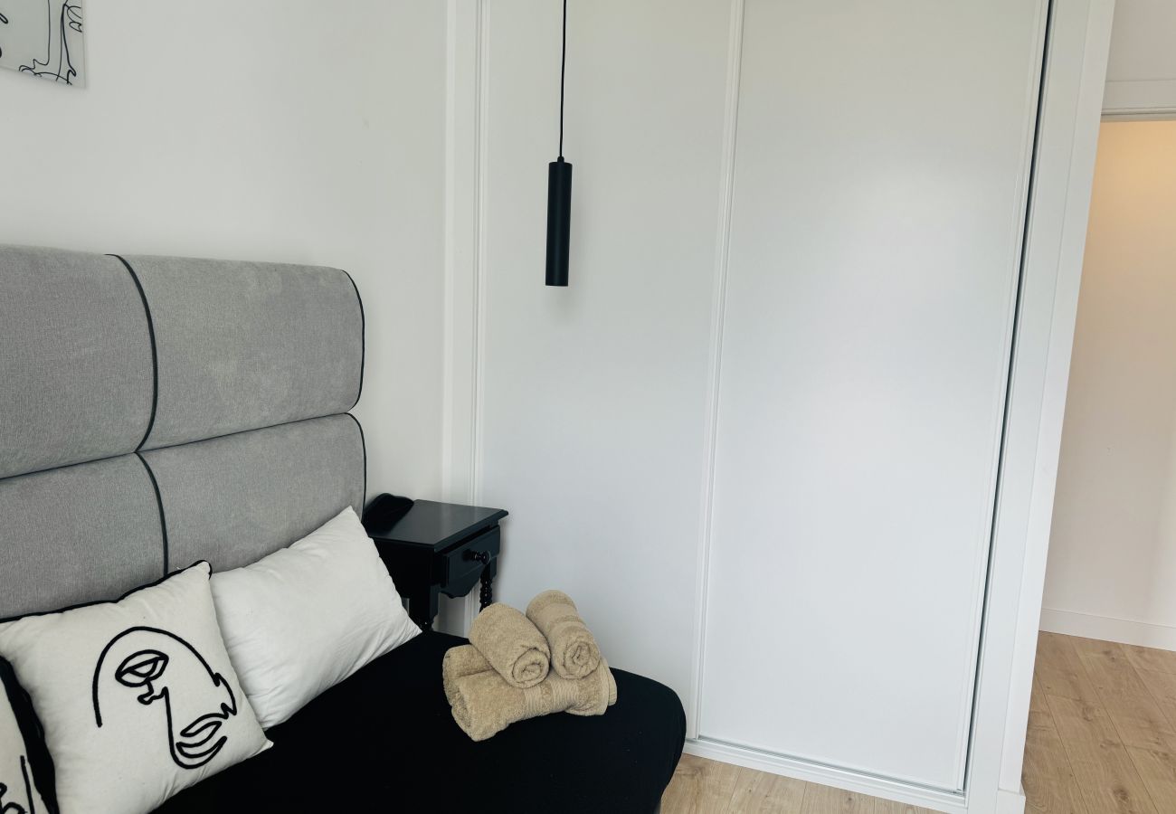 Apartment in Málaga - Piso en Torre Martirico en el centro de Malaga