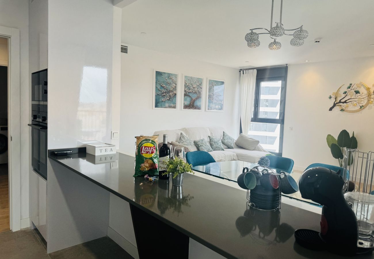 Apartment in Málaga - Piso en Torre Martirico en el centro de Malaga