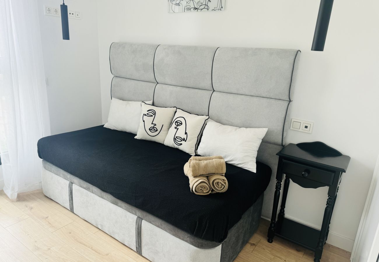 Apartment in Málaga - Piso en Torre Martirico en el centro de Malaga