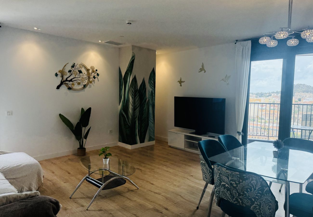 Apartment in Málaga - Piso en Torre Martirico en el centro de Malaga