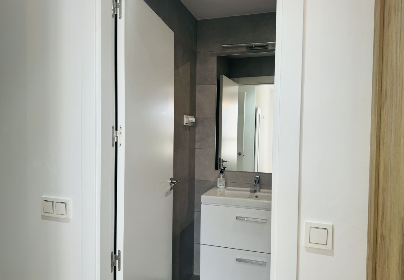 Apartment in Málaga - Piso en Torre Martirico en el centro de Malaga