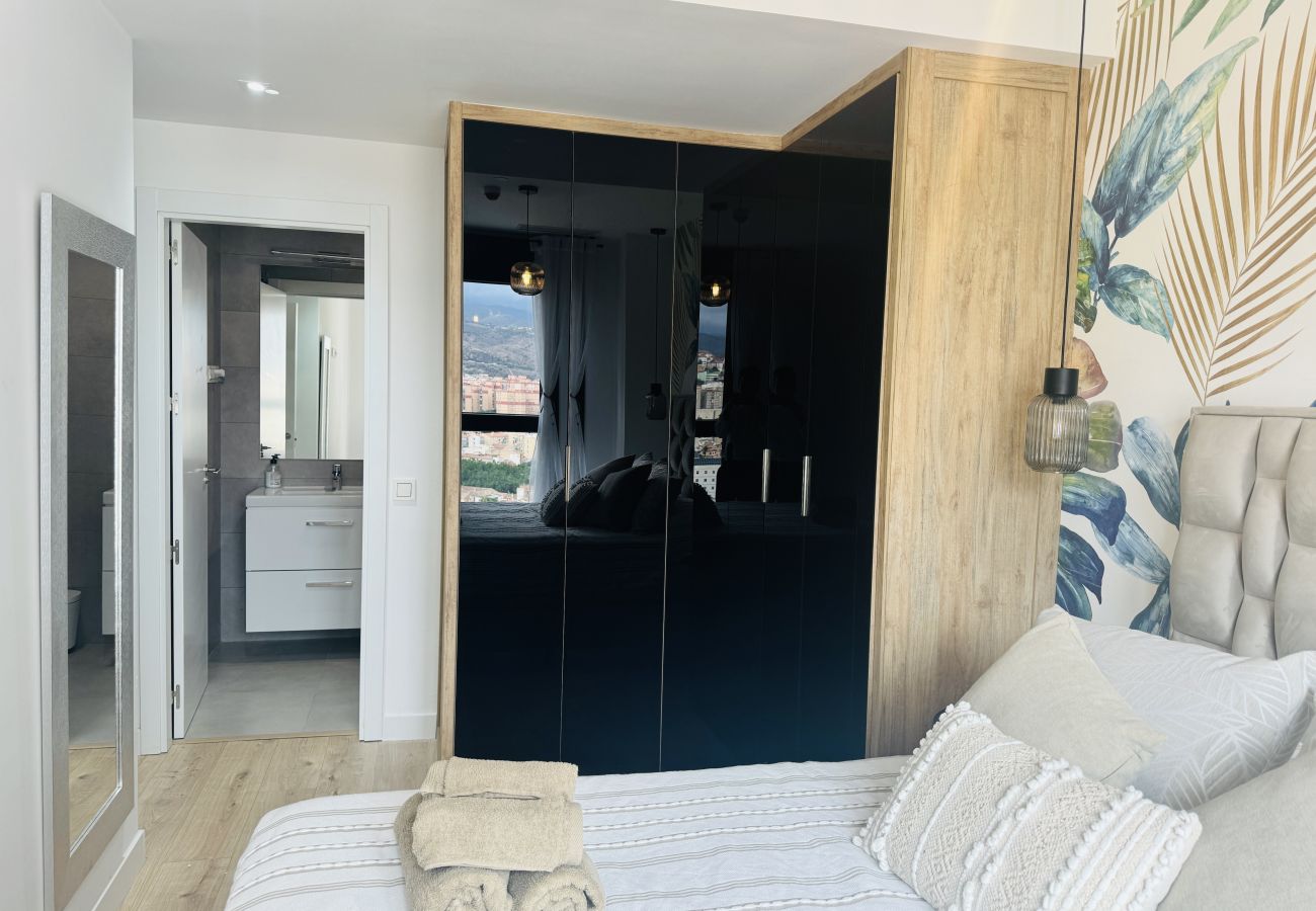 Apartment in Málaga - Piso en Torre Martirico en el centro de Malaga