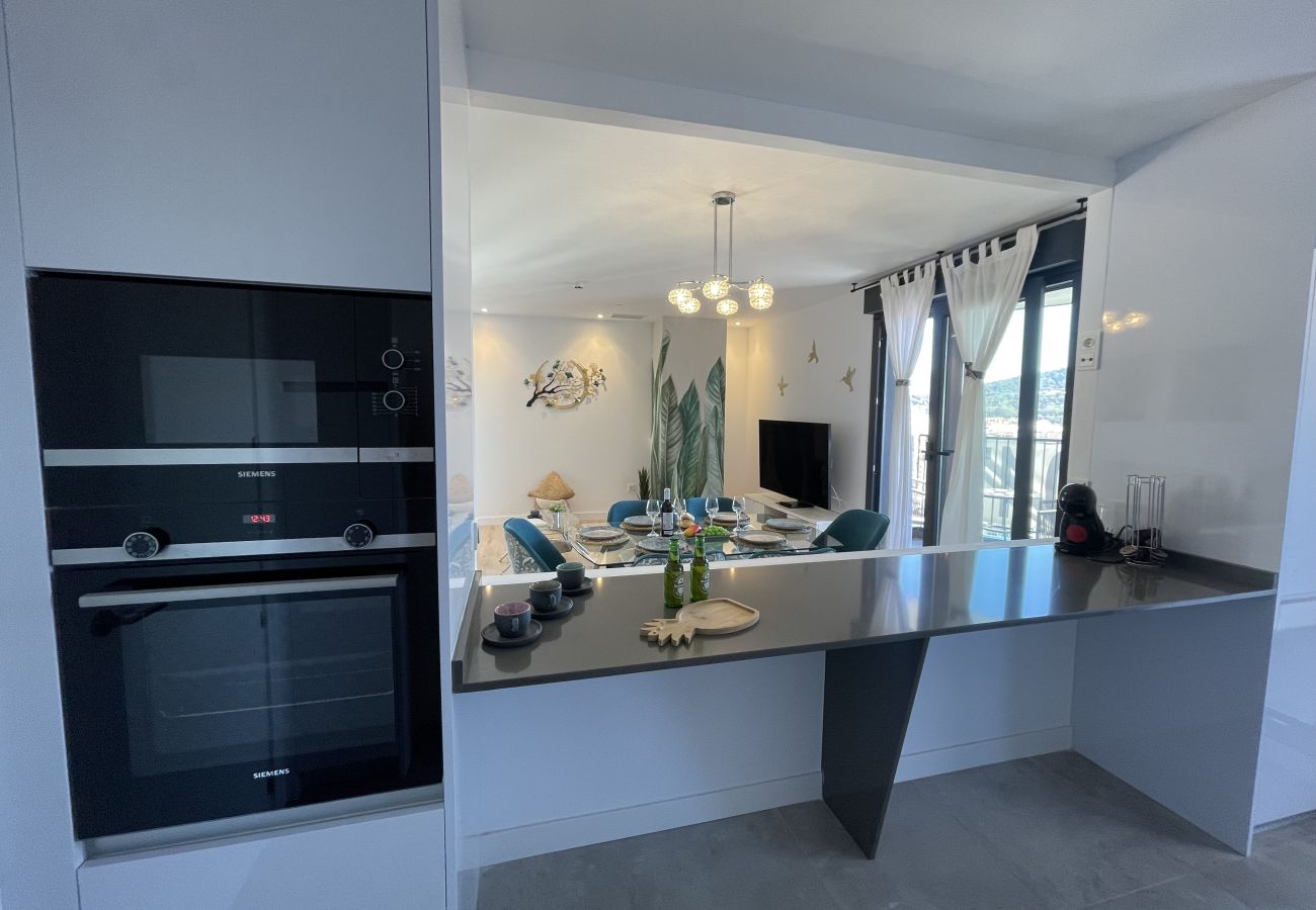 Apartment in Málaga - Piso en Torre Martirico en el centro de Malaga