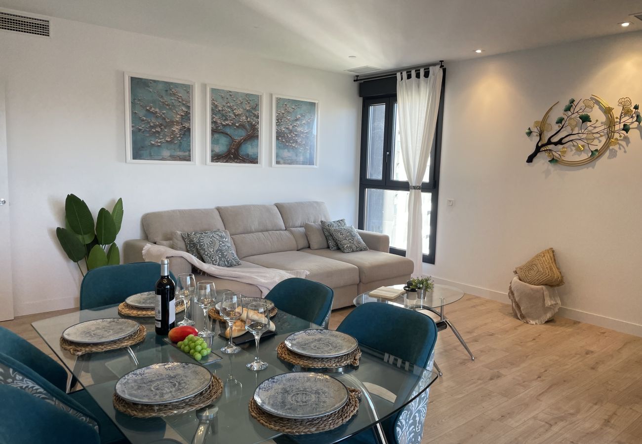 Apartment in Málaga - Piso en Torre Martirico en el centro de Malaga