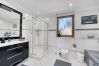 Villa in Marbella - 3077 Luxury Villa with Pool and Views in Elviria, Villa in Marbella - 3077 Luxury Villa with Pool and Views in Elviria,