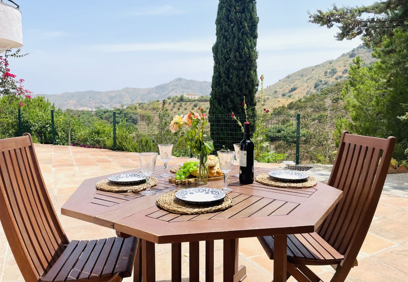Cottage in Comares - Casa Rural Comares con piscina privada by At Home