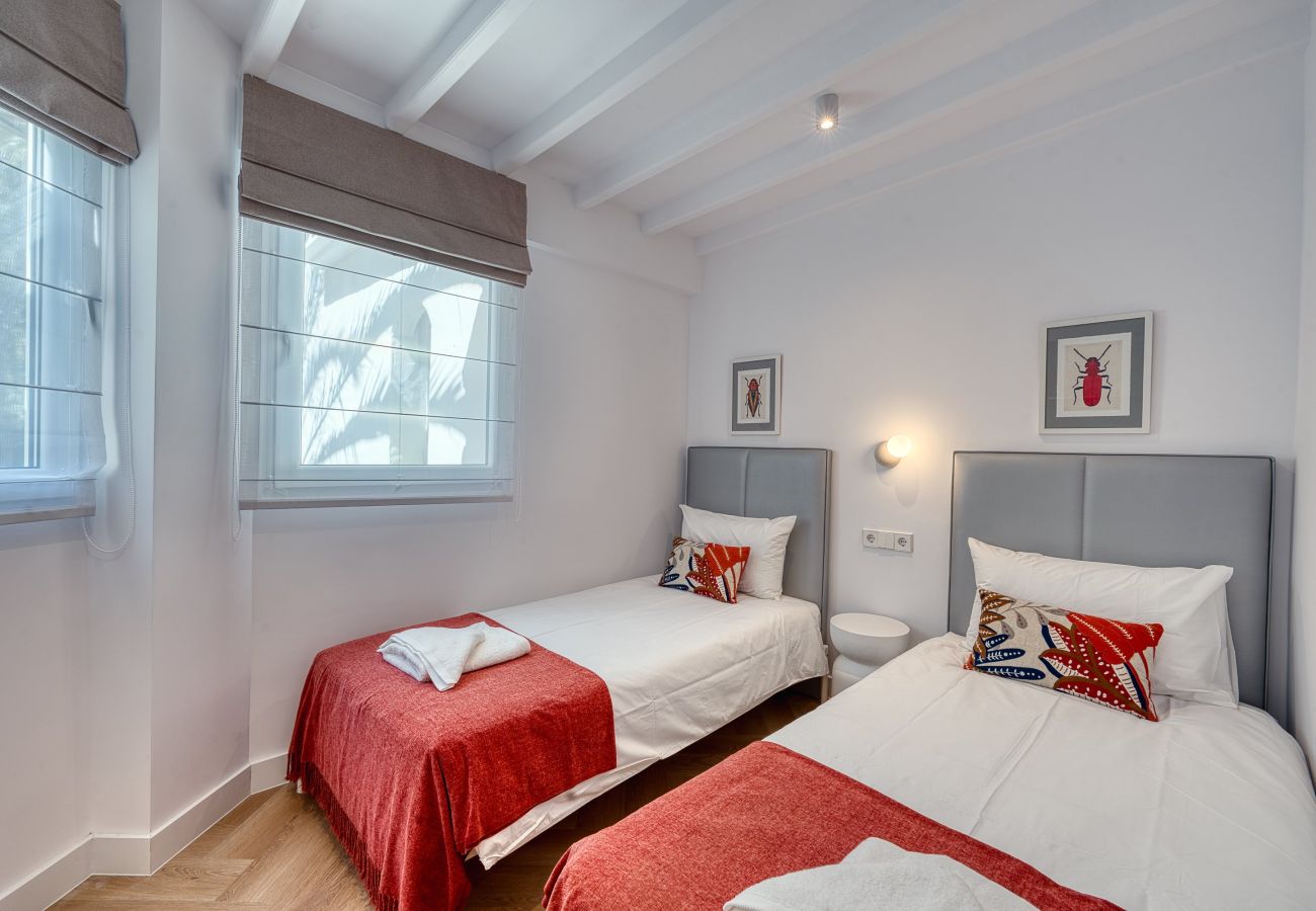 Appartamento a Marbella - 1081 Luxurious Beachfront Penthouse with Jacuzzi
