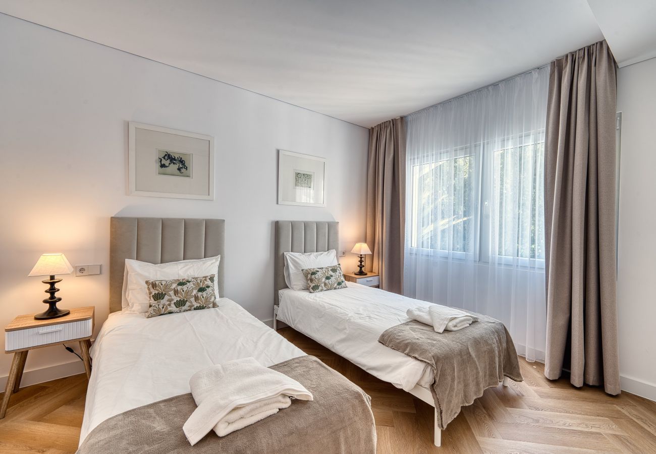 Appartamento a Marbella - 1081 Luxurious Beachfront Penthouse with Jacuzzi