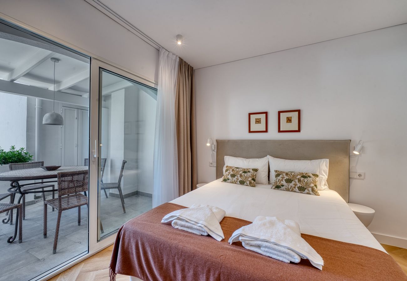 Appartamento a Marbella - 1081 Luxurious Beachfront Penthouse with Jacuzzi
