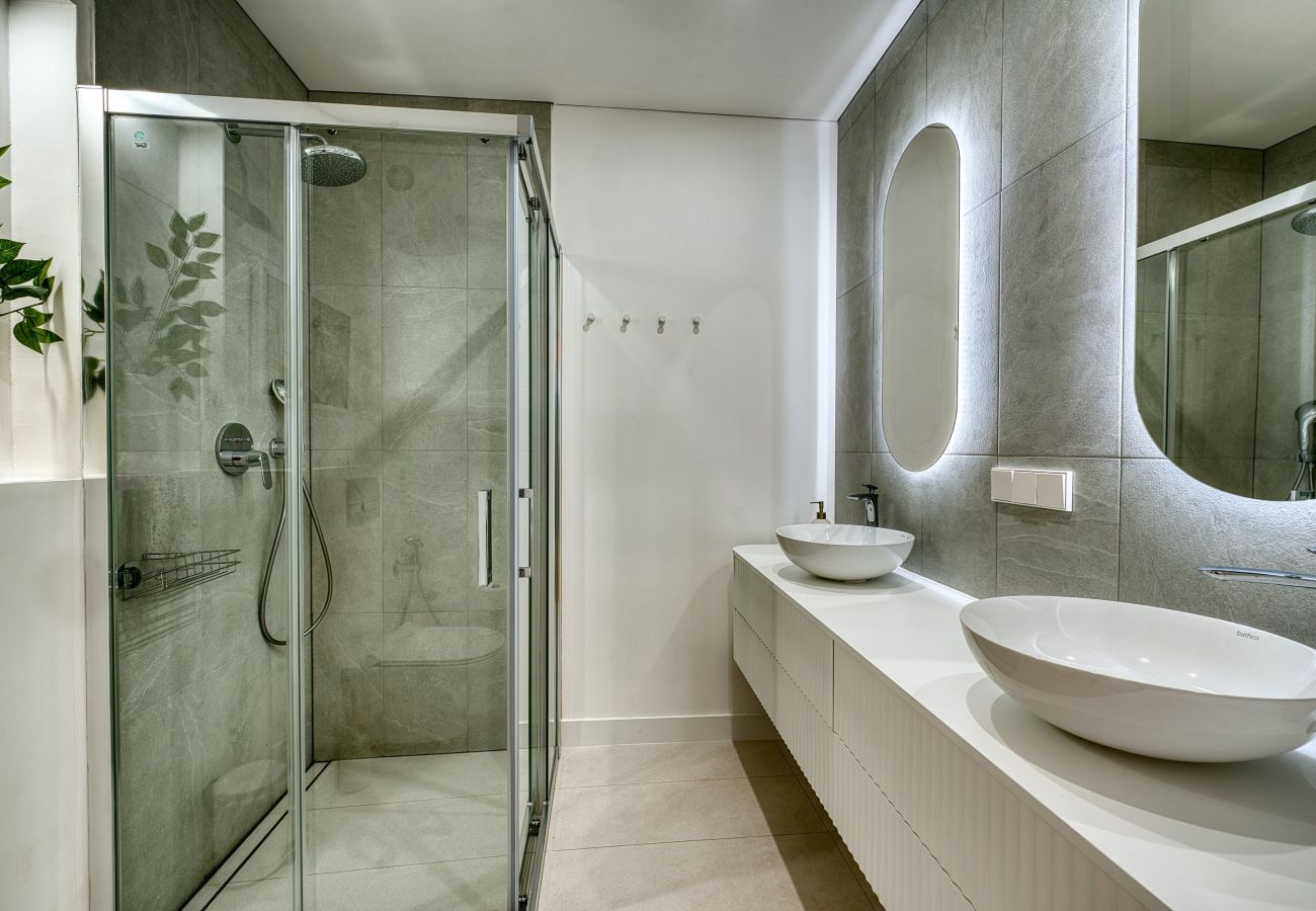 Appartamento a Marbella - 1081 Luxurious Beachfront Penthouse with Jacuzzi