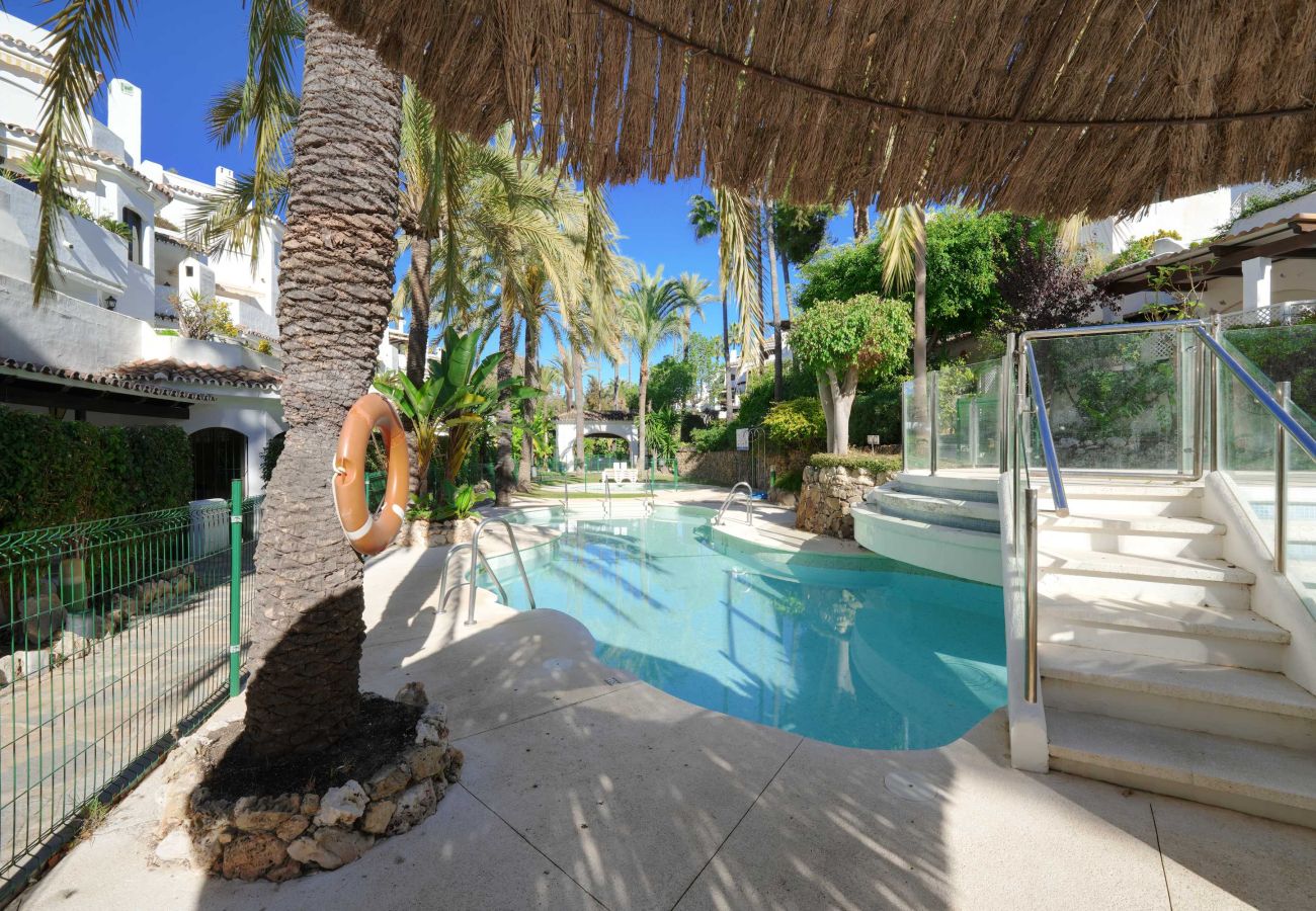 Appartamento a Marbella - 1081 Luxurious Beachfront Penthouse with Jacuzzi