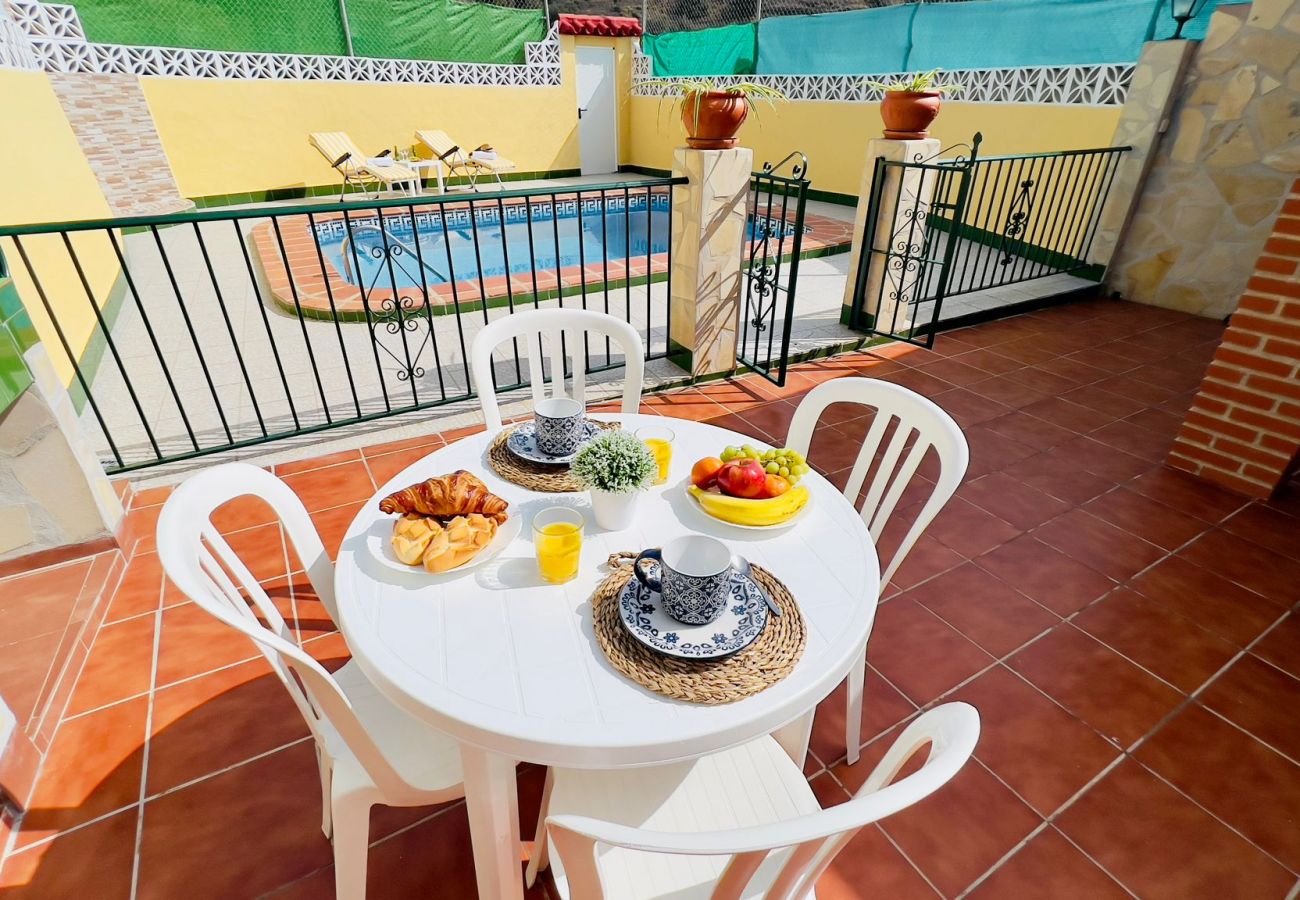 Casa em Torrox - Casa Godoy con piscina by At Home Costa del Sol