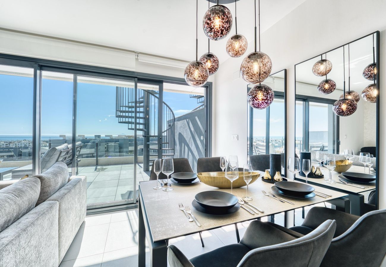 Apartamento em Estepona - 3020 Luxury Duplex with Stunning Africa & Gibralta