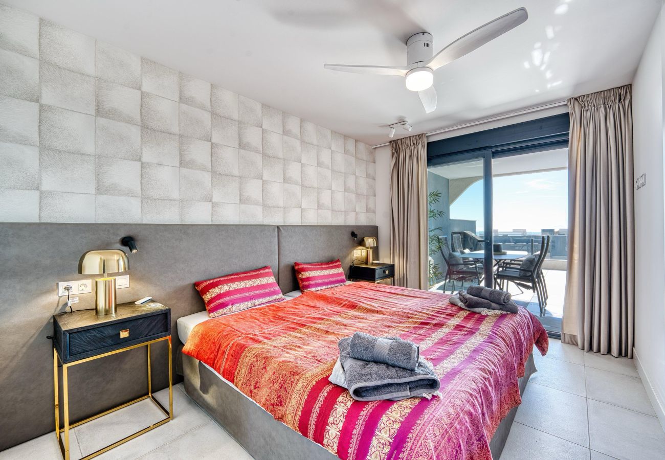 Apartamento em Estepona - 3020 Luxury Duplex with Stunning Africa & Gibralta